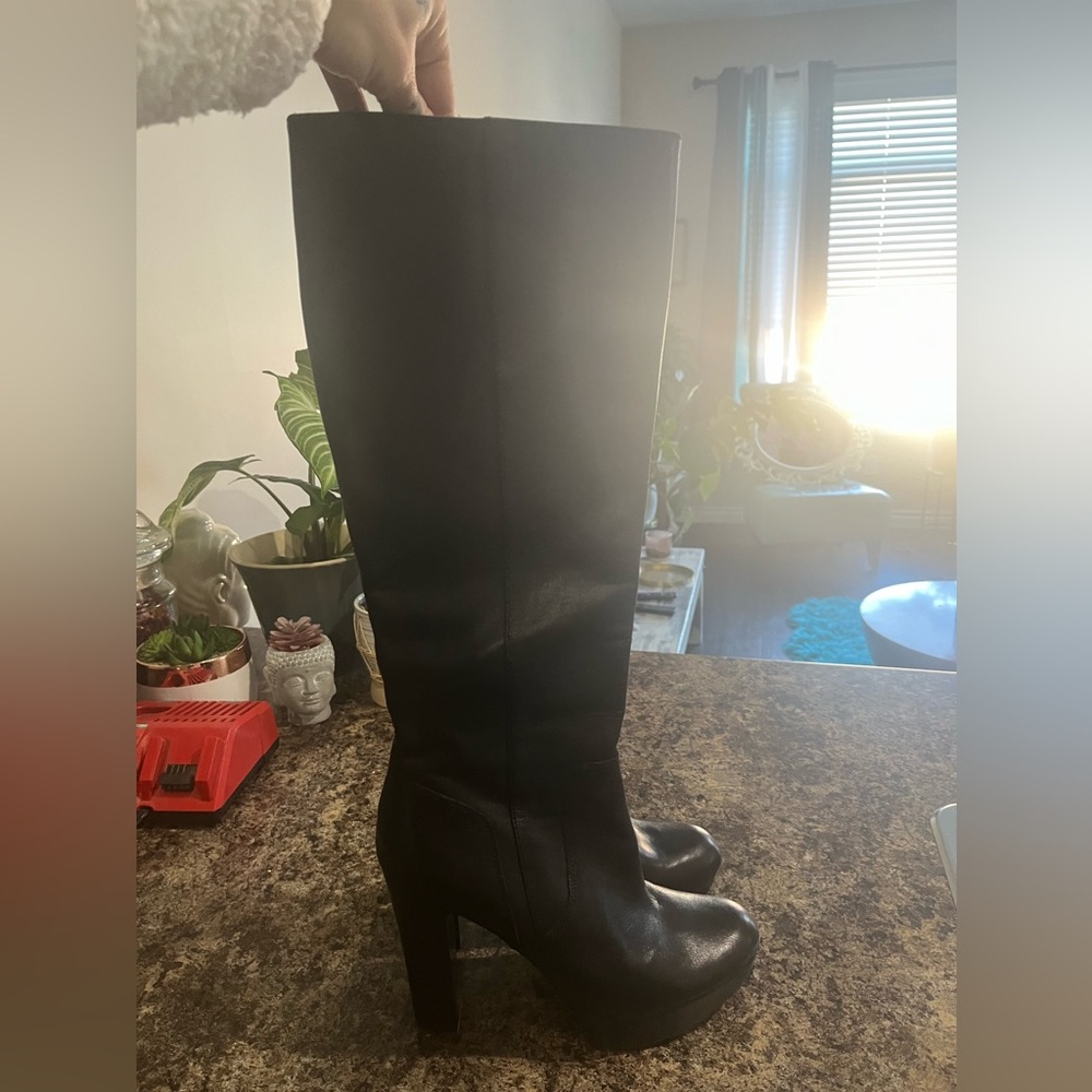 Michael Kors Knee High Leather boots Size 10